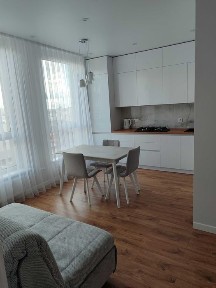 Подобова квартира в центрі