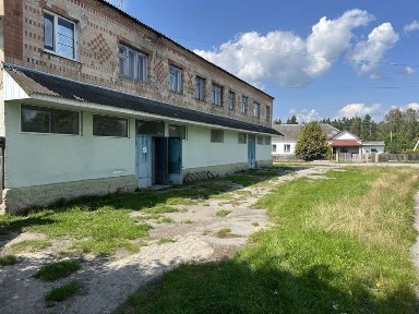 Продам або здам в оренду магазин в смт. Полянка Звягелівського району