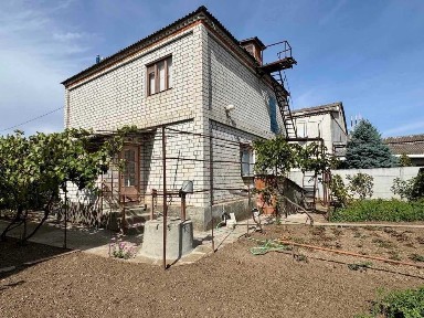 Продаю гарний будинок в Весняному, передмістя Миколаєа. ц1