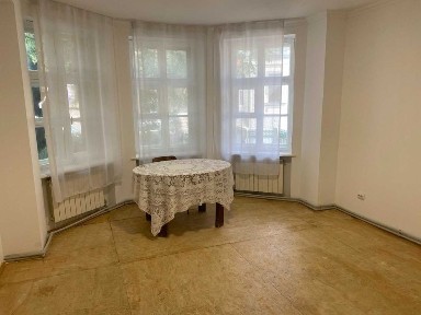 Продаж 2х кімнатної квартири наПідгірній в центрі Ужгорода