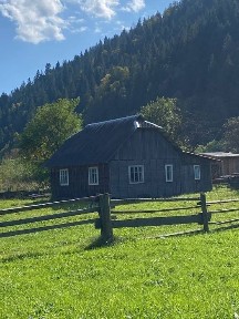 Продається будинок в Карпатах с. Верхній Ясенів