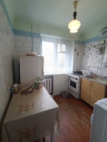 Поділ 2к 44м2, середній поверх Можливо Є ВІДНОВЛЕННЯ!