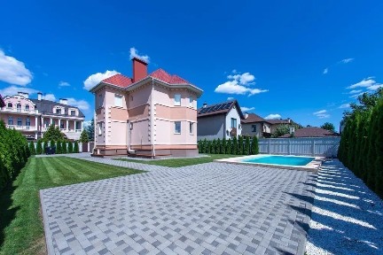 Киев, Стадионная (Жуляны) ул.