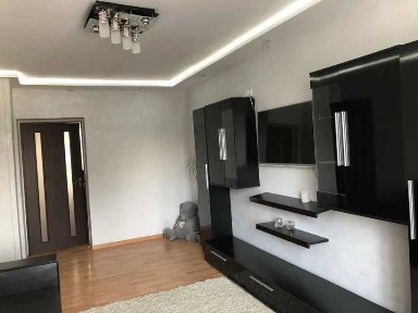 Затишна 2 кім. кв. з ремонтом та меблями, поруч інституту Нафти і Газу