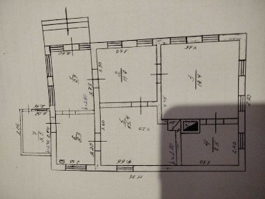 Продаж будинку з магазином в тихому і зручному місце положенні