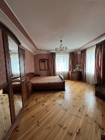 Оренда євро двійки по вул. Кирила Розумовського 17