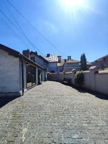 Довгострокова оренда 2 поверхового будинку на вул. Коротка 3