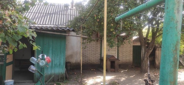 Продається будинок з підвалом