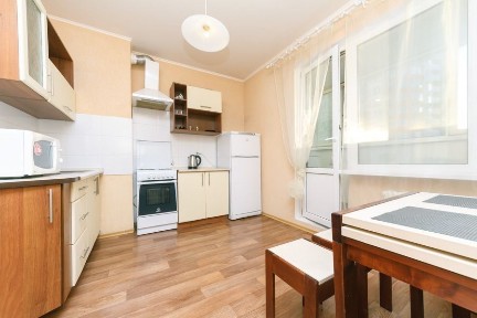 Київ, Печерський, вулиця Урлівська 38