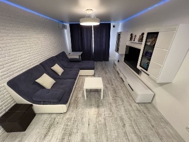 Сдам 3 комнатную квартиру на левом берегу