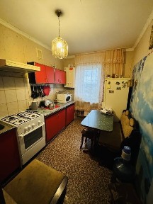 Продам двох квмнатну на Бамі. у м. Новий Розділ.