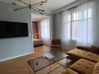 Подобова оренда квартири у районі Черемушки!