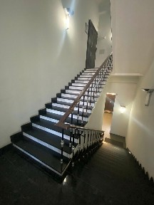 Киев, Харьковское шоссе, 5