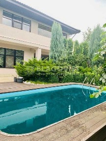 Від власника Продаж статусний маєток 5-кім. на Русанівських садах