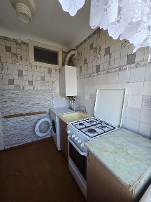 Продам 3-х кімн. кв в центрі з автономним опаленням.