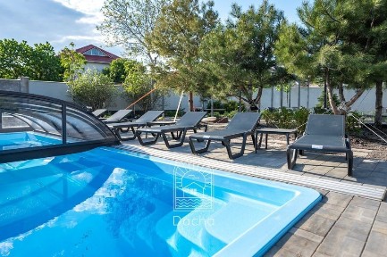 Вілла з лазнею, банкетним залом на 10спалень для відпочинку /3012