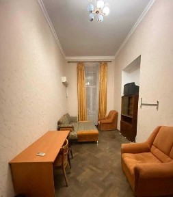 Продается комнета на Преображенской.