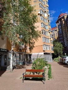 Здається двокімнатна квартира по Євгена Коновальця