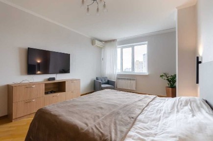 Киев, Юрия Шумского ул., 1А