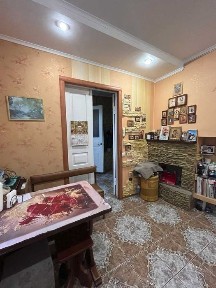 продаж частини будинку в центральній частині міста