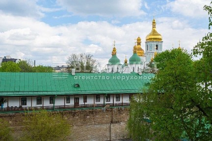 Продам квартиру. 3 к. Стрілецька 7/6. Ярославів Вал. Золоті