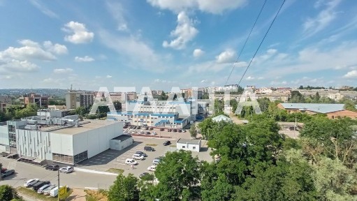 Найдешевша квартира на Майдані.