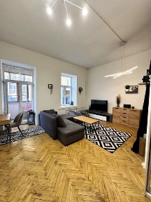 Оренда 1 кімнатної квартири на Подолі. Метро 2 хв. Костянтинівська 19