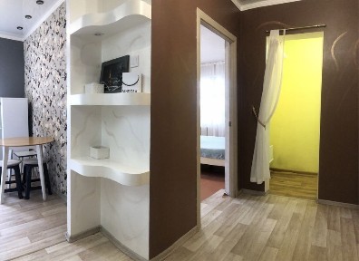 Сдам большую 1- комнатную квартиру на Таирова.