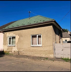 Продаж НАПІВ особняк