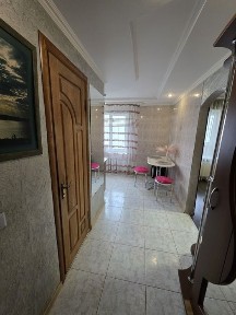 Подобова квартира, поруч з центром міста