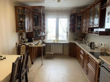 Киев, Европейская пл., Союзу, 19А