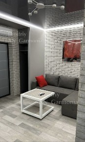 1-К Садовый, Свободная