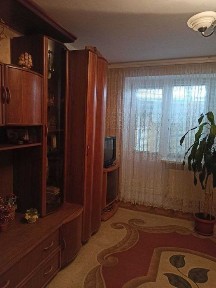 Продаж 3-кімнатної квартири з автономним опаленням і меблями