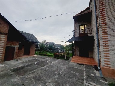 Здам в оренду частину будинку.