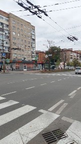 Здам 3 кімнатну квартиру район готель Україна