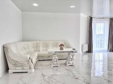 Новомостицька вулиця, мікрорайон Мостицький Масив, район Подільський, Київ, метро Мінська, вул. Новомостицька 15 • ID 33582126