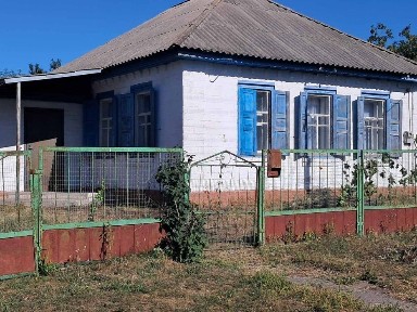 Продам цегляний будинок.