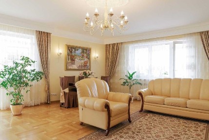 Продаж квартири 126 кв. м, Срібнокільська 12, видова