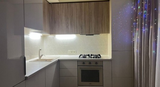 Сдам квартиру посуточно (вул. Толоко 25)