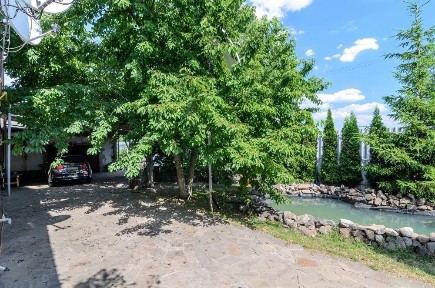 Будинок для великої родини