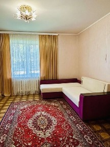 Продам 2-кімнатну квартиру. Вул. Київська, 51.