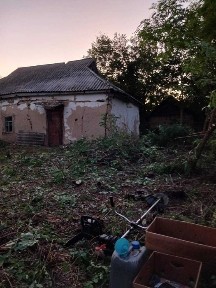 Продам хату в чудовому місці, в центрі села Черняхівка