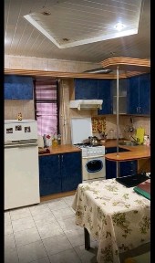 Здам гарний будинок біля річки, початок Сакко