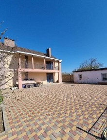 Светлое, Двухэтажный дом 200 кв. м. 6 соток земли, без комиссии