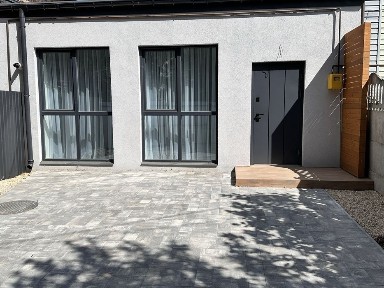 Центр новобудова Власник