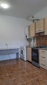 Здам теплу 2-3 кім. Частину будинку з окремим двором. автономка.