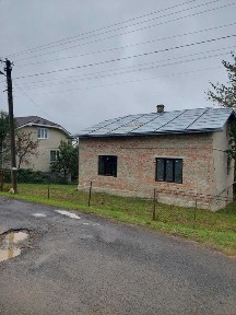 Продаю просторий будинок з комунікаціями в м. Долина