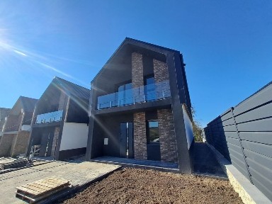 Продається сучасний будинок 90м2 і ділянкою 2 сот у Білі