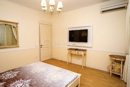 Аренда 3-комнатной квартиры 55 м², Дерибасовская ул., 20