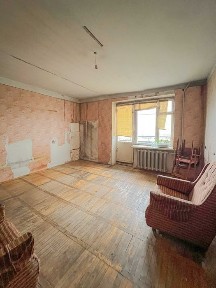 Продається квартира великої площі на 15-му мікрорайоні